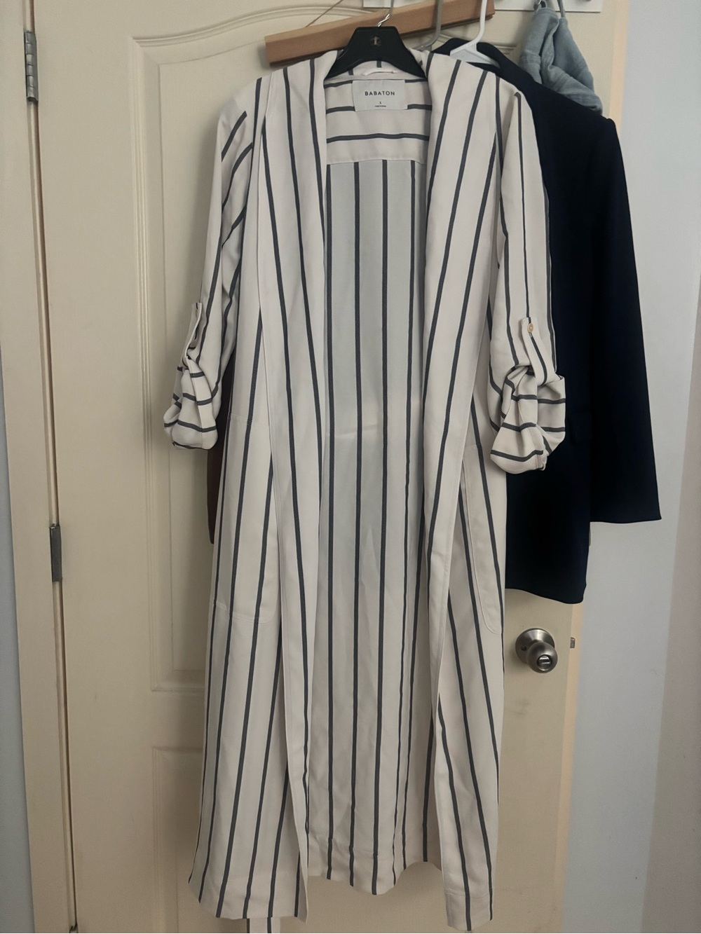 Aritzia Babaton Striped Long Open Duster - White with Black Stripes